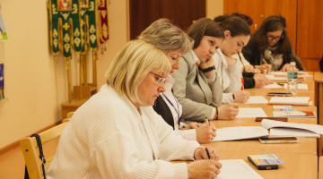 Школа – семье: в Калининграде обсудили практики укрепления ценностей традиционной семьи в образовании